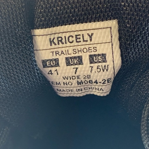 Mens size 7.5W red and‎ black trail shoe by Kricely. Great red to black colorway - Picture 8 of 10